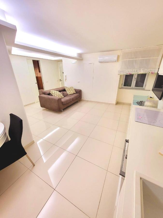 Megara House * Napoli
